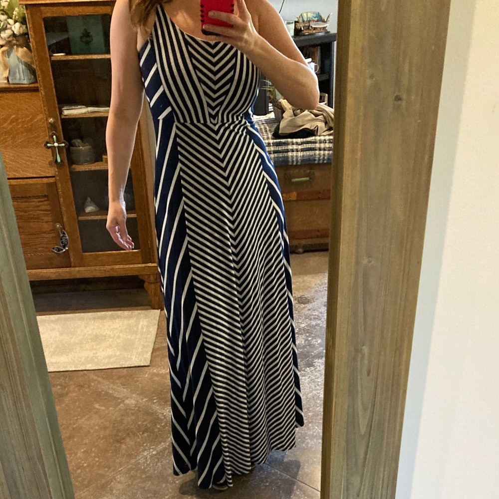 💥LAST CHANCE💥 Maurices Navy/White Striped Maxi Dress